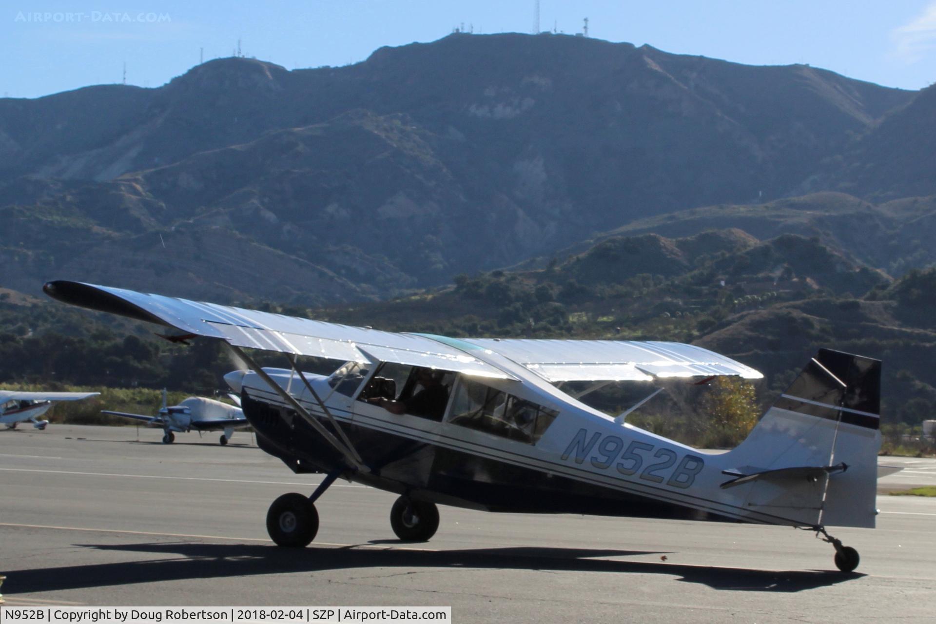 N952B, 2006 American Champion 7GCBC C/N 1408-2006, 2006 American Champion 7GCBC High Country EXPLORER, Superior O-360-A3-A2 180 Hp, taxi