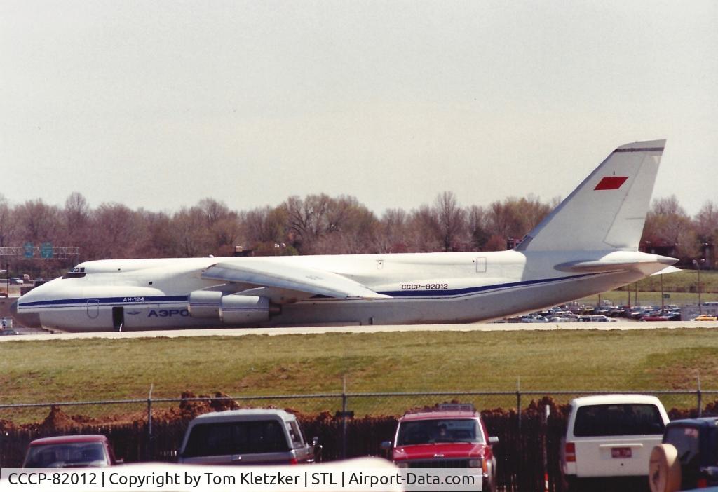 CCCP-82012, 1987 Antonov An-124-100 Ruslan C/N 9773052732028, Circa 1989 and caused some concern @ McD/D