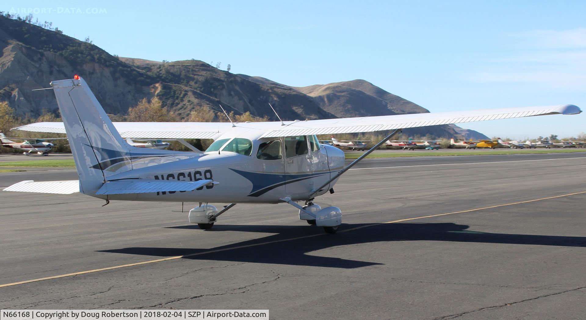 N66168, 1983 Cessna 172P C/N 17275974, 1983 Cessna 172P SKYHAWK, Lycoming O-320-D2J 160 hp, taxi to Rwy 04