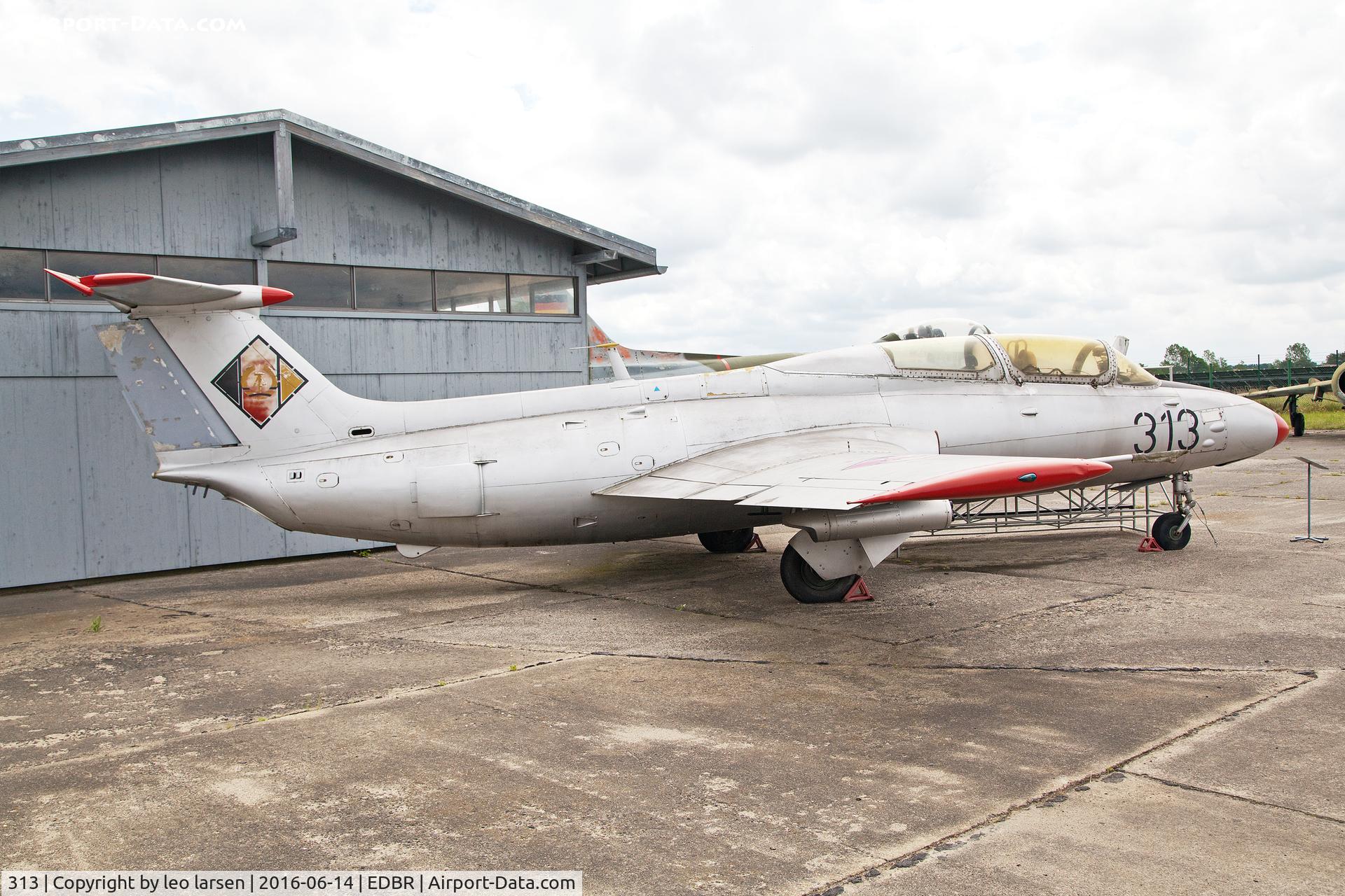 313, 1966 Aero L-29 Delfin C/N 692054, Rothenburg 14.6.2016