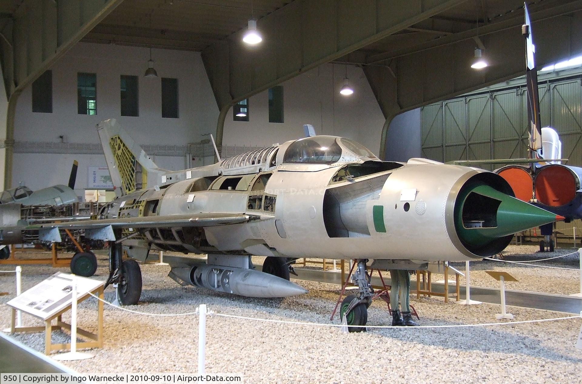 950, 1965 Mikoyan-Gurevich MiG-21PFM C/N 761402, Mikoyan i Gurevich MiG-21PFM (modified east-german MiG-21PF) FISHBED-D at the Luftwaffenmuseum, Berlin-Gatow