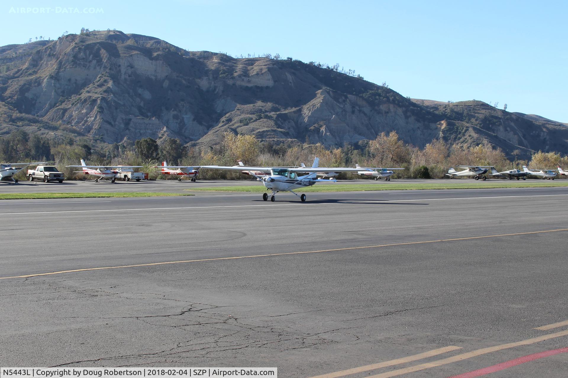 N5443L, 1980 Cessna 152 C/N 15284315, 1980 Cessna 152, Lycoming O-235 115 Hp, landing roll Rwy 04