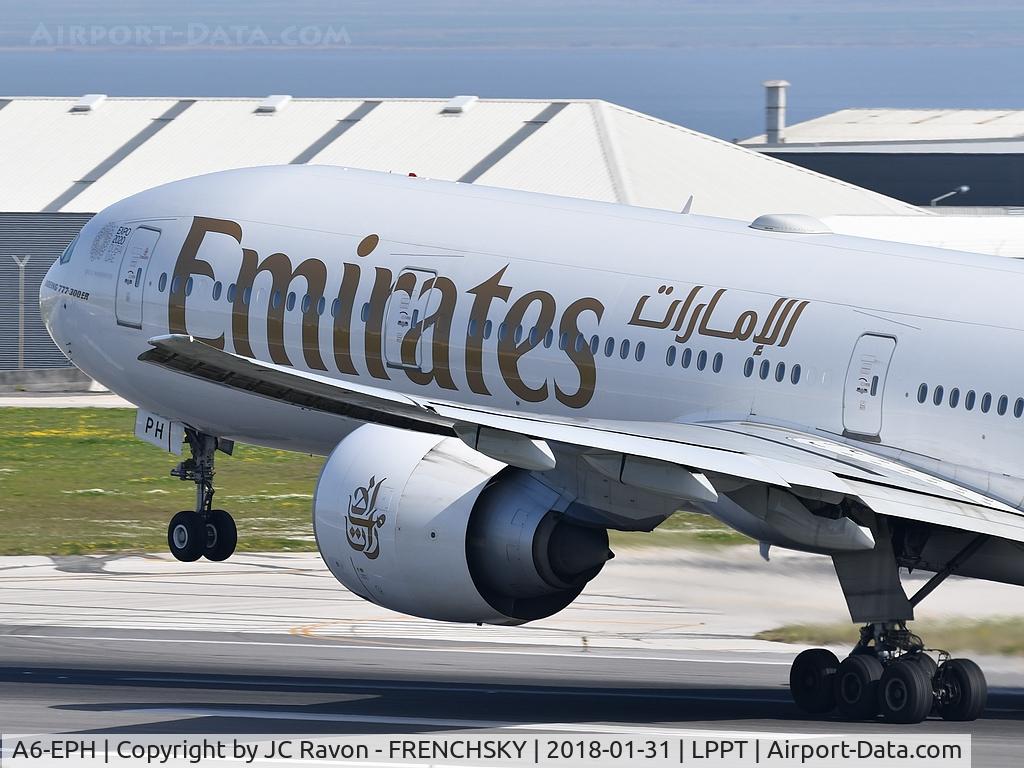 A6-EPH, 2015 Boeing 777-31H/ER C/N 42327, take off runway 03 to Dubai