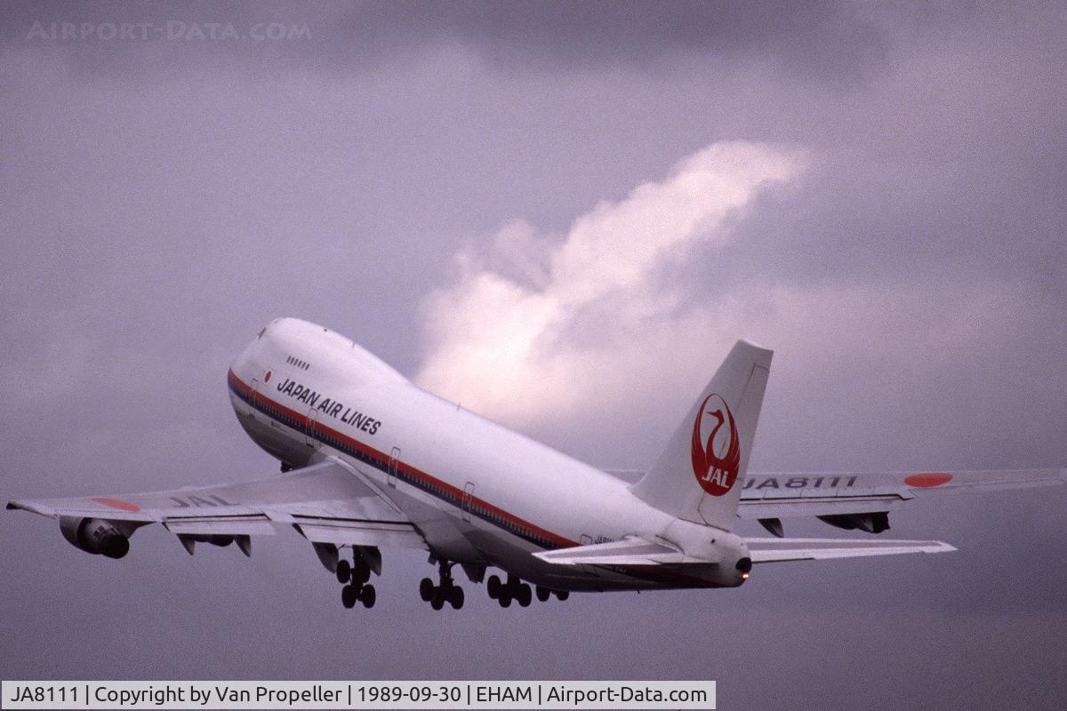 JA8111, 1972 Boeing 747-246B C/N 20505, Japan Air Lines Boeing 747-246B taking off from Schiphol airport, the Netherlands, 1989