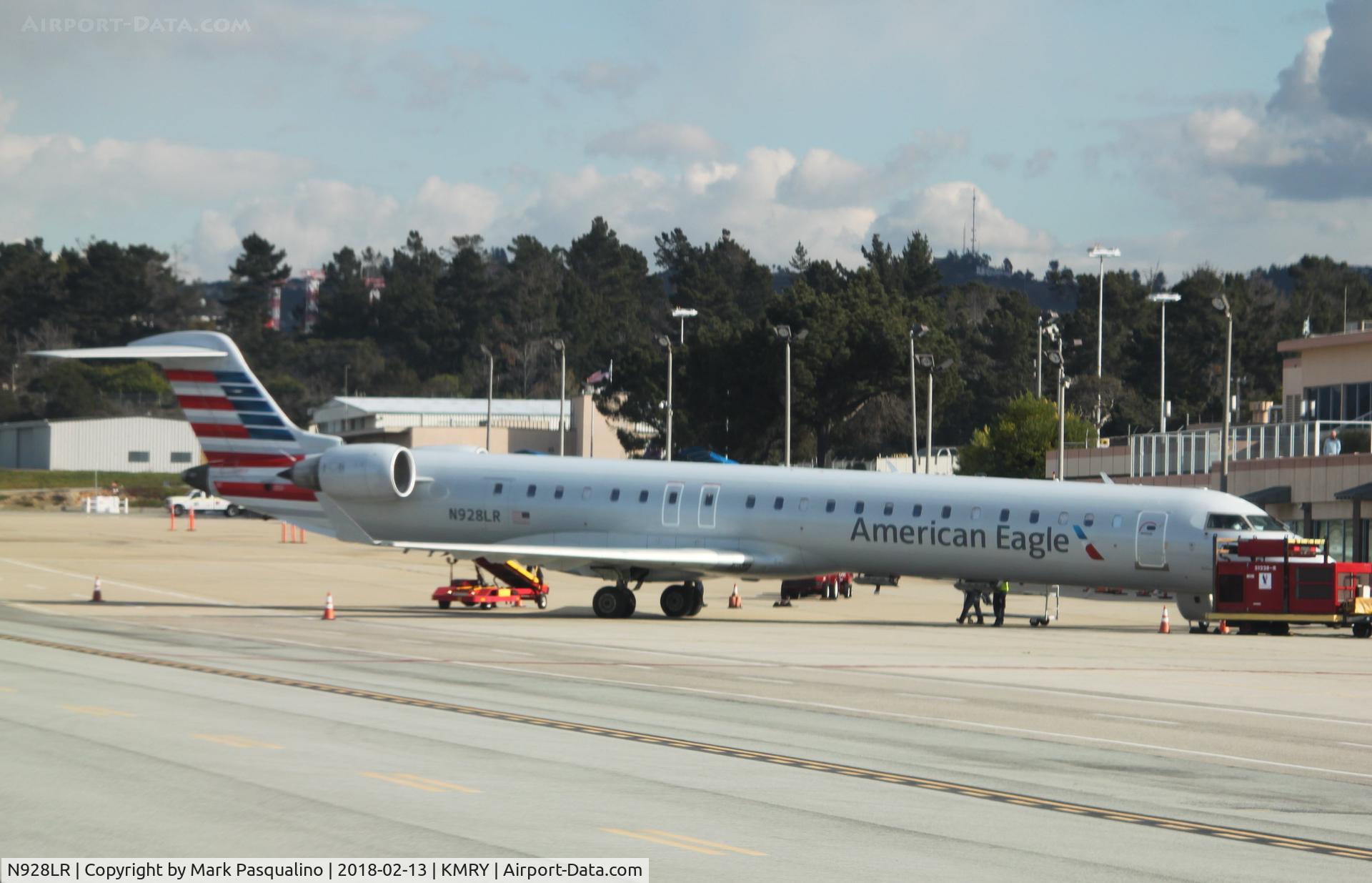 N928LR, 2005 Bombardier CRJ-900ER (CL-600-2D24) C/N 15028, CL-600-2D24