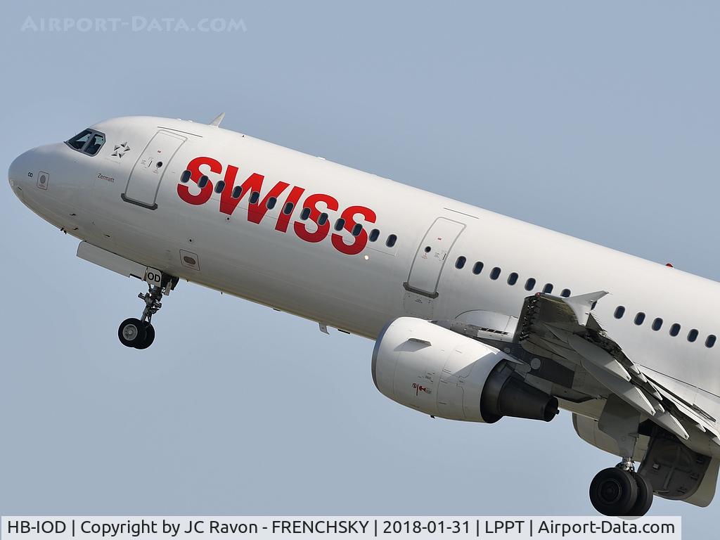 HB-IOD, 1995 Airbus A321-111 C/N 522, 