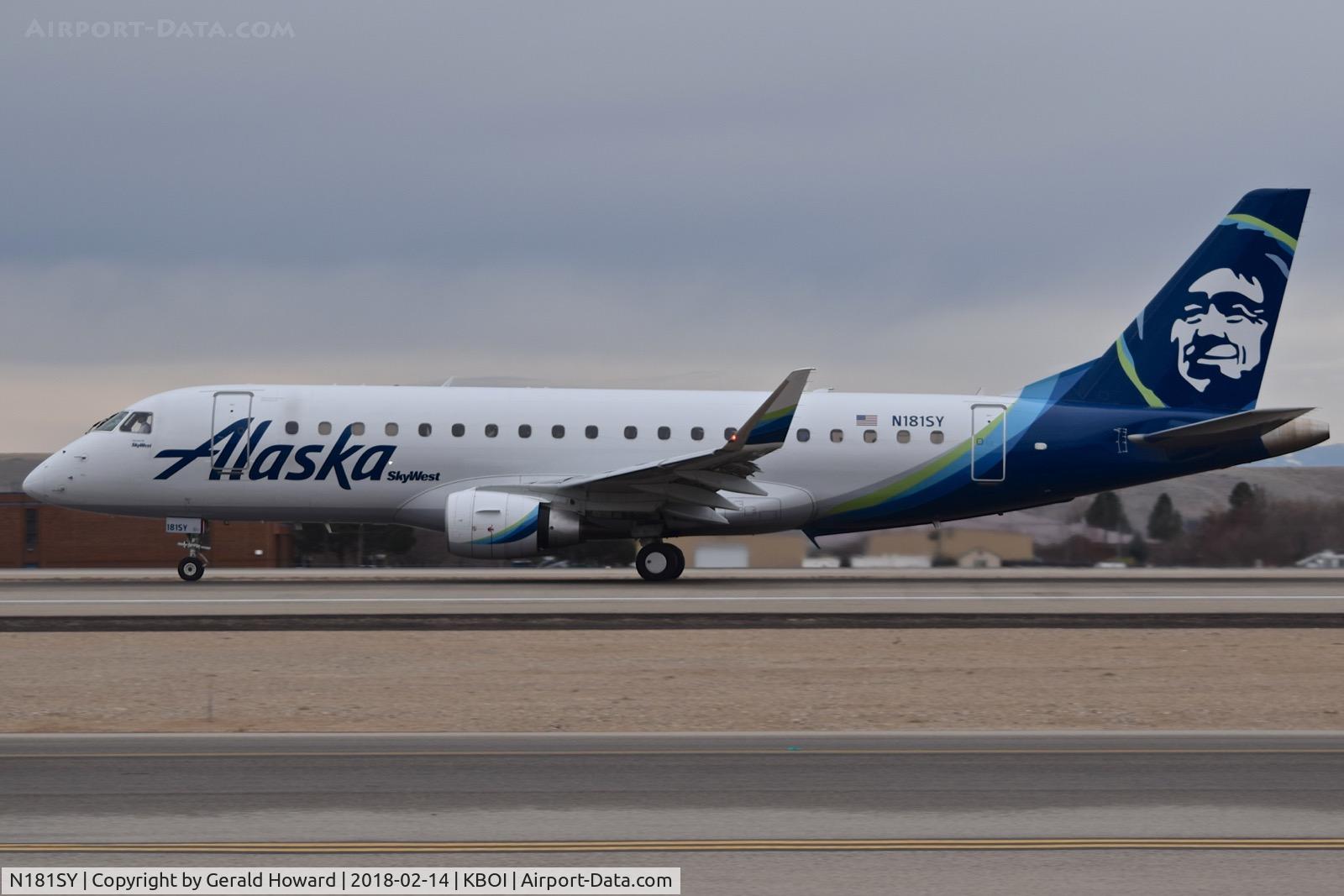 N181SY, 2016 Embraer 175LR (ERJ-170-200LR) C/N 17000574, Take off roll on RWY 10L.