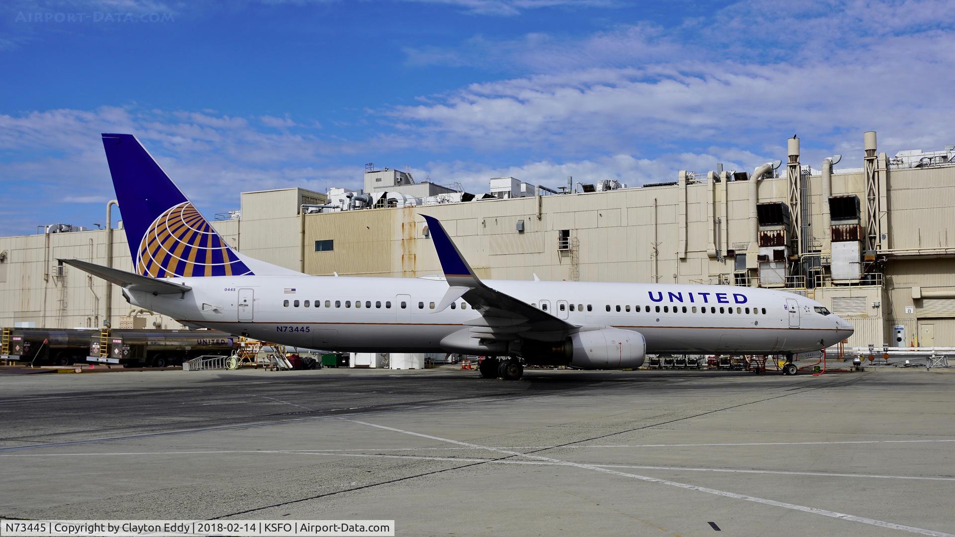 N73445, 2011 Boeing 737-924/ER C/N 40000, San Francisco California 2018.