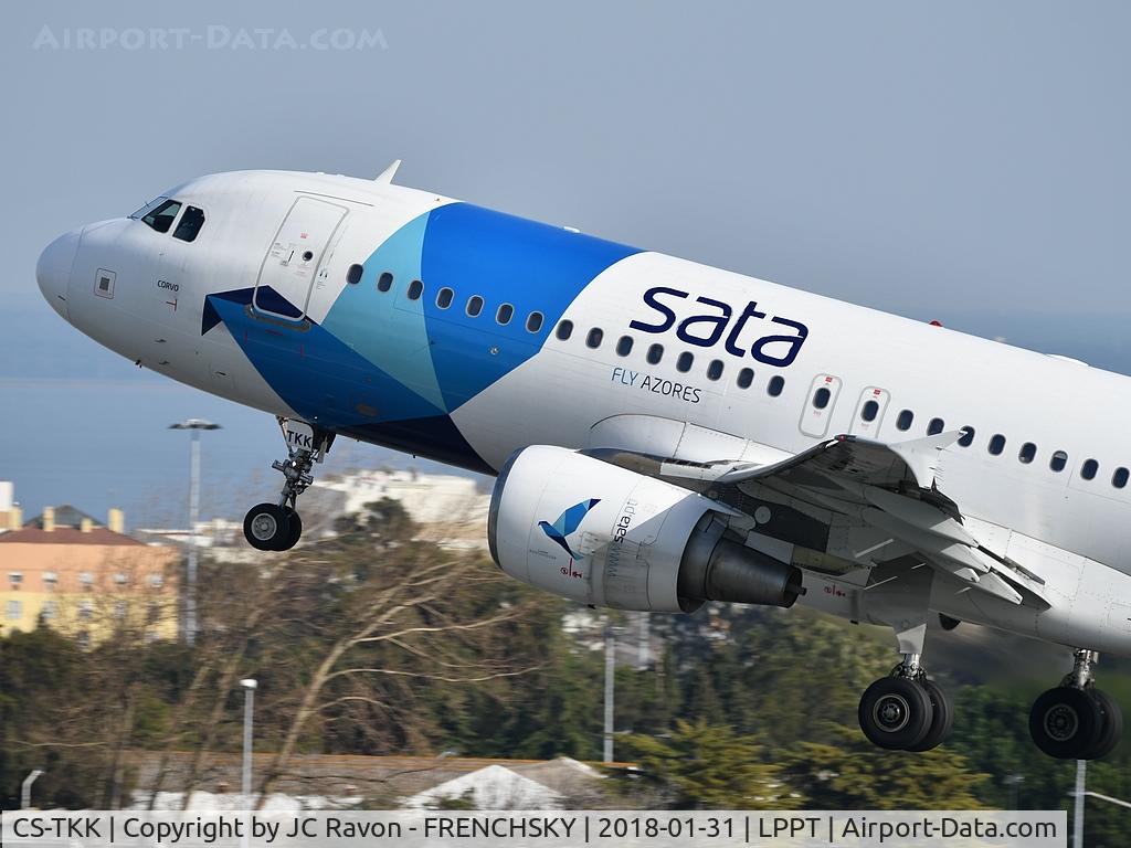 CS-TKK, 2005 Airbus A320-214 C/N 2390, 