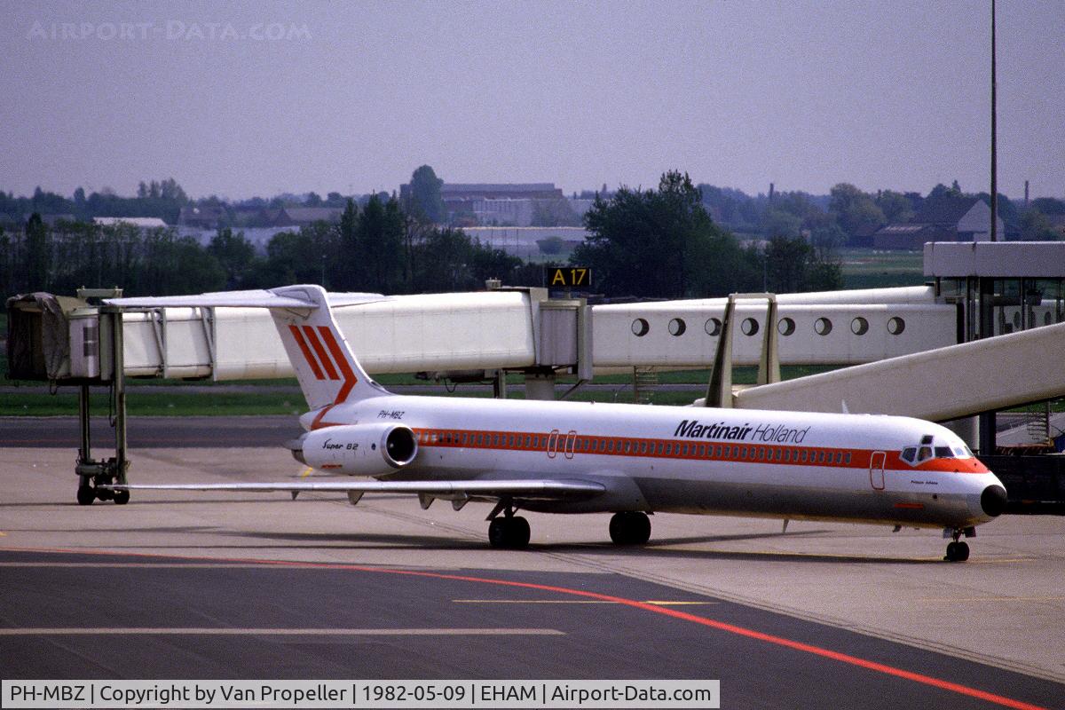PH-MBZ, 1983 McDonnell Douglas MD-82 (DC-9-82) C/N 49144, Martinair Holland MD-82 taxiing at Schiphol airport, the Netherlands, 1982