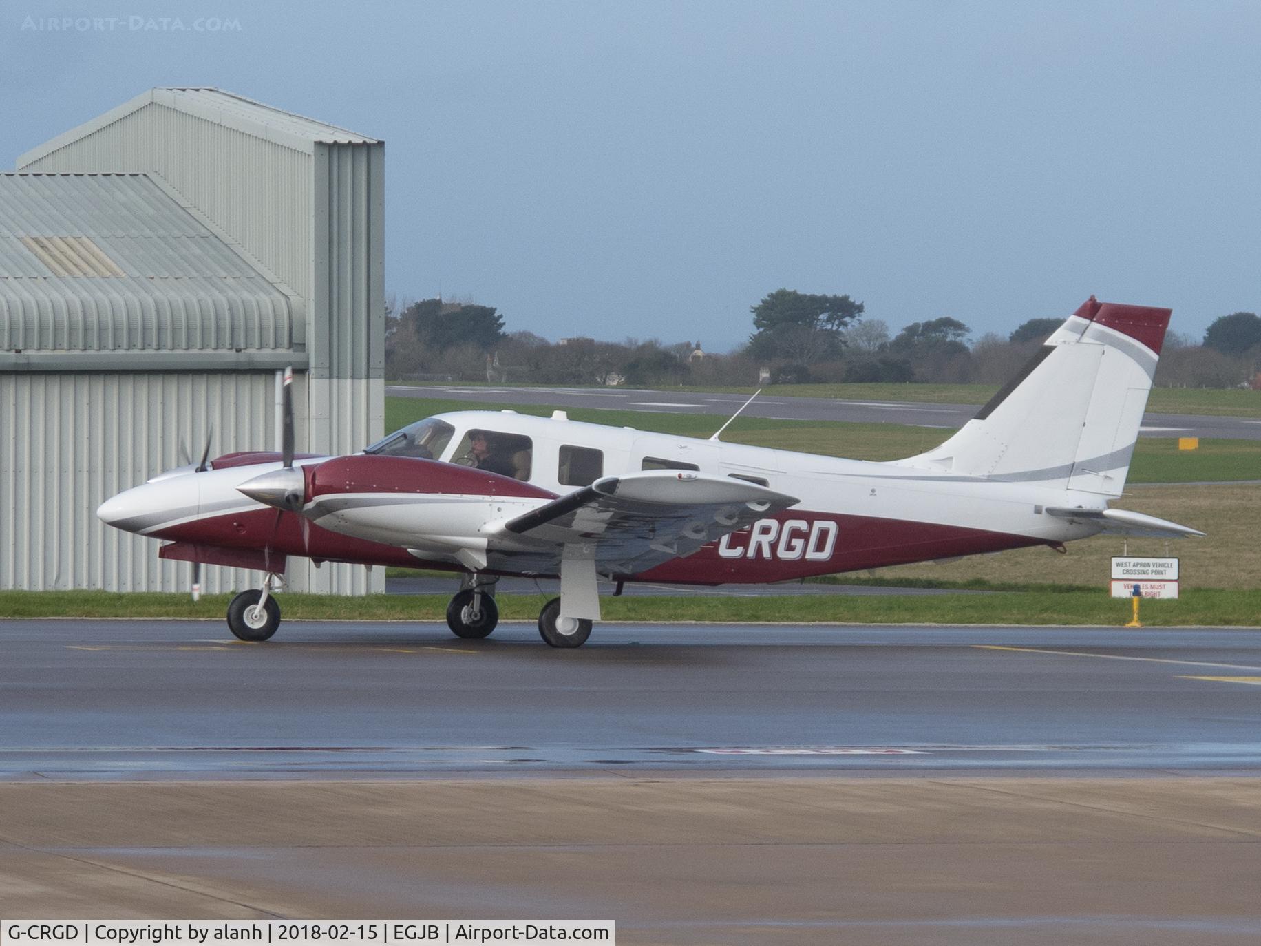 G-CRGD, 2003 Piper PA-34-220T Seneca V C/N 34-49300, Taxiing to the west parking after arrival at Guernsey