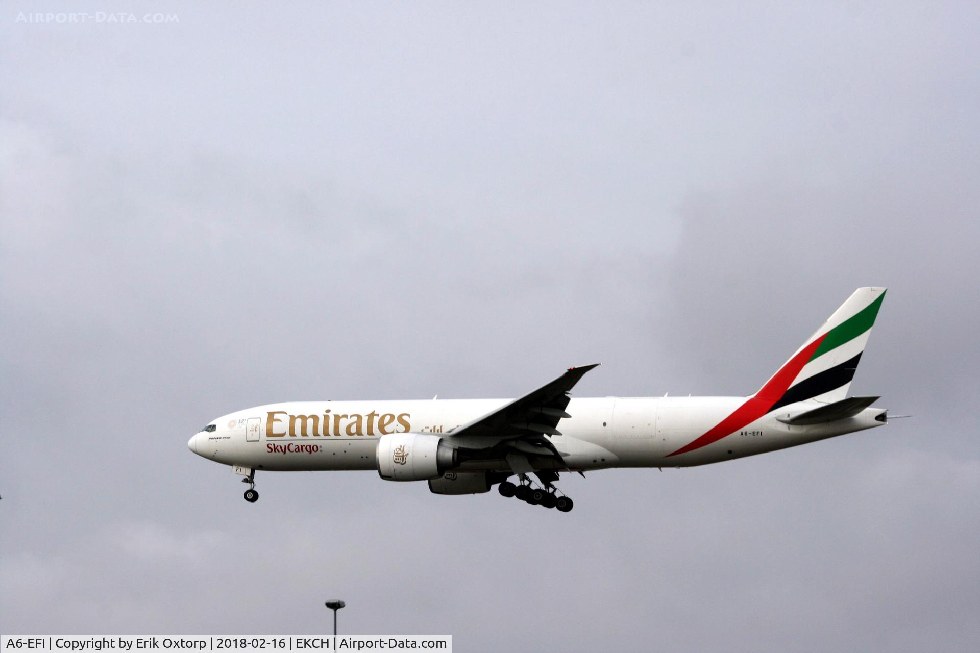 A6-EFI, 2012 Boeing 777-F1H C/N 35609, A6-EFI landibg rw 22L