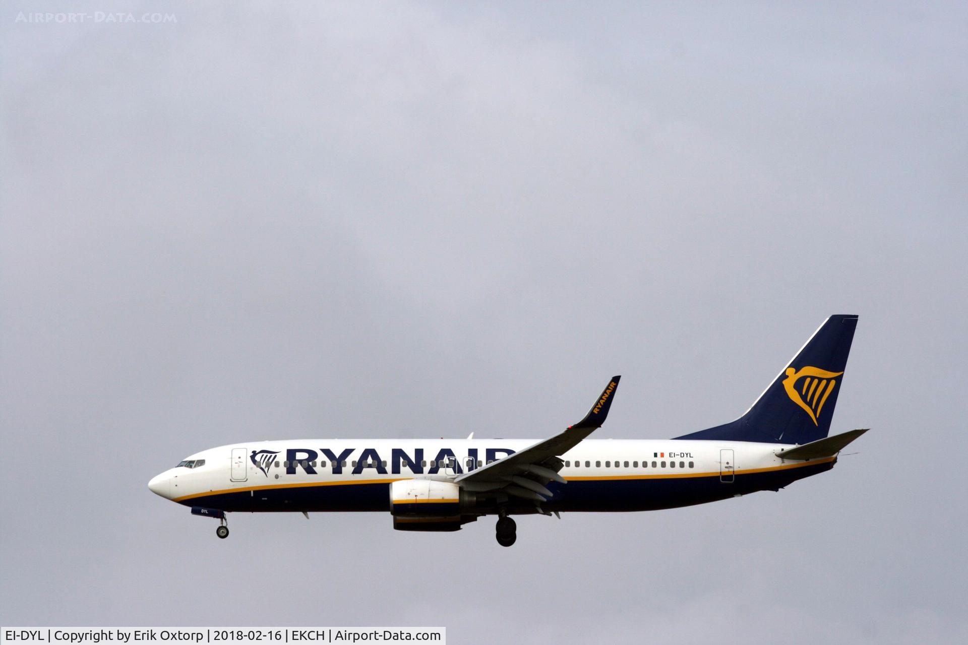 EI-DYL, 2008 Boeing 737-8AS C/N 36574, EI-DYL landing rw 22L