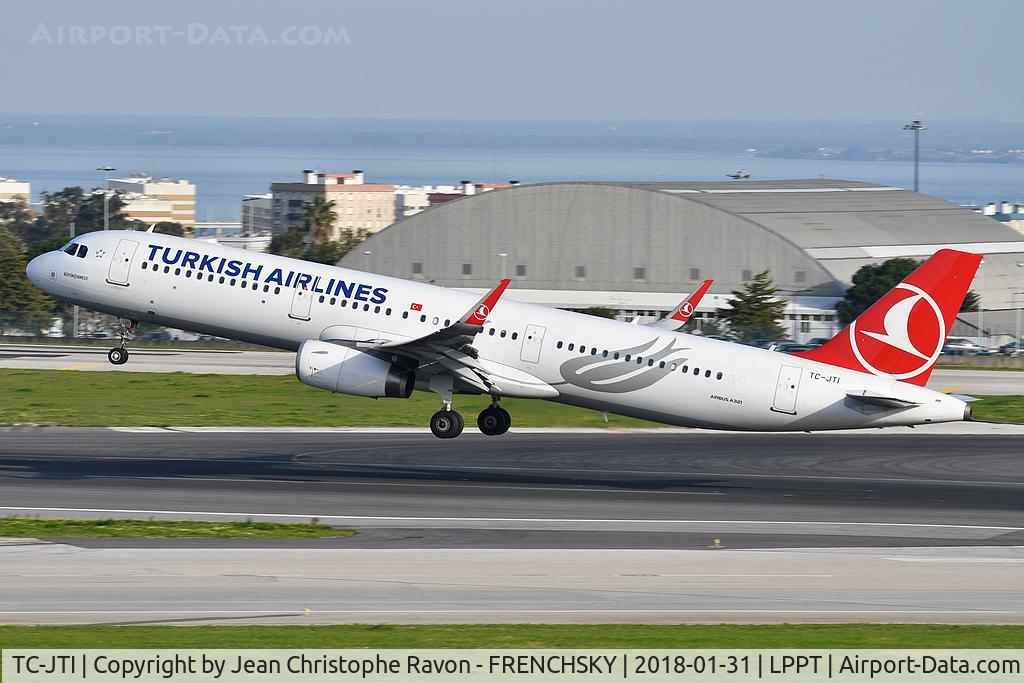TC-JTI, 2016 Airbus A321-231 C/N 7089, take off runway 03