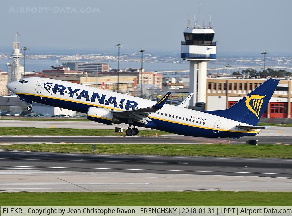 EI-EKR, 2010 Boeing 737-8AS C/N 38503, take off runway 03