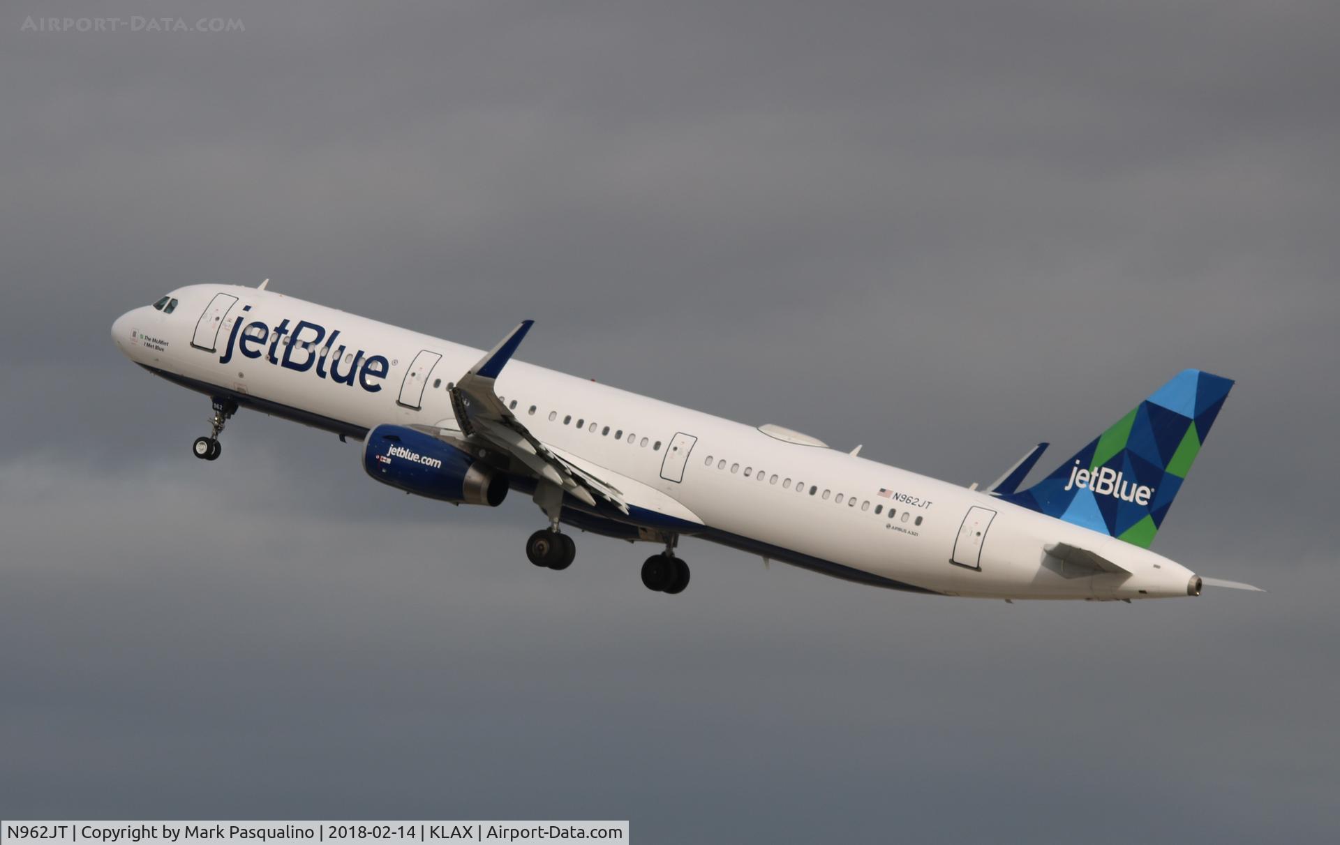 N962JT, 2016 Airbus A321-231 C/N 6988, Airbus A321