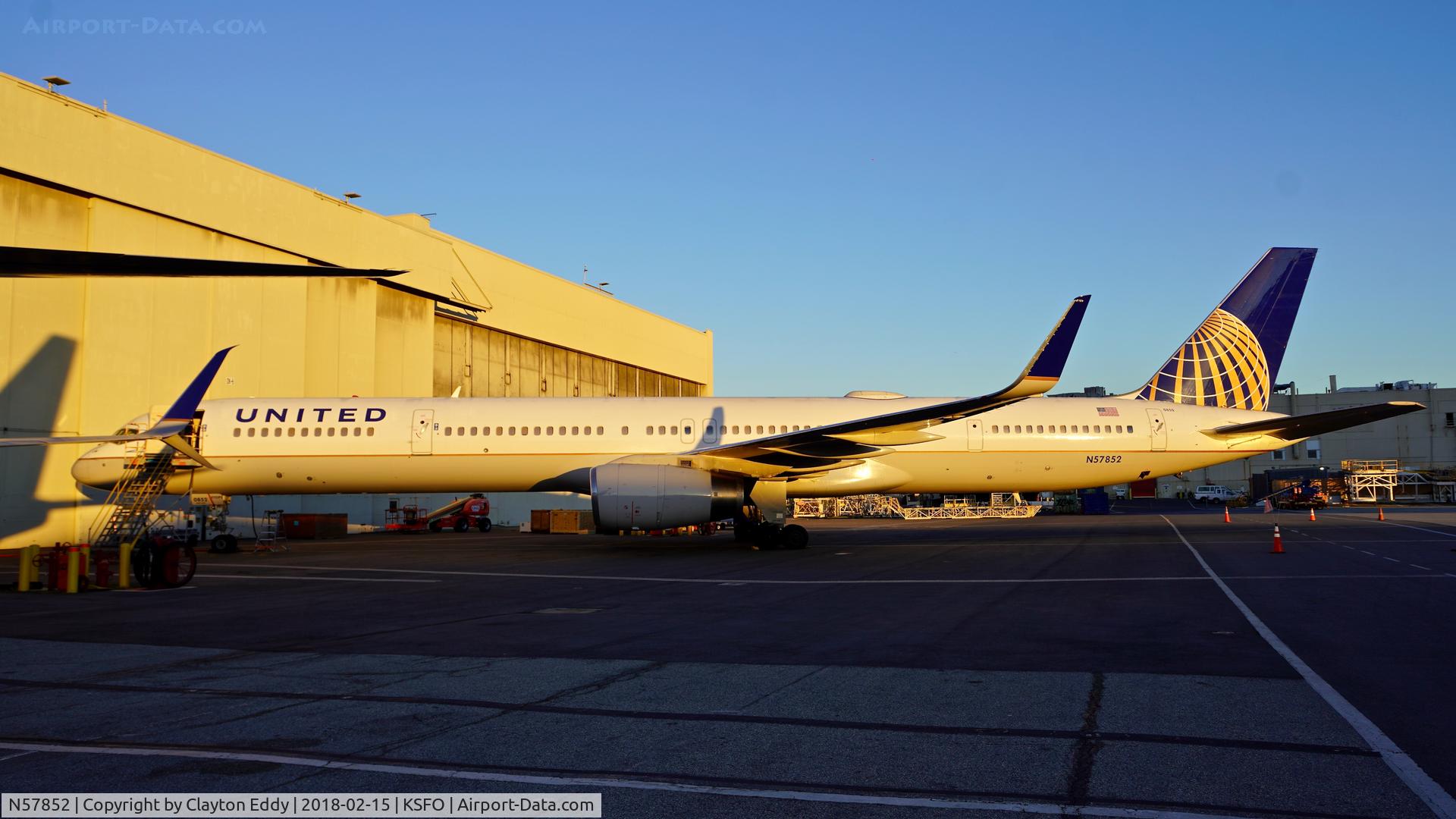 N57852, 2001 Boeing 757-324 C/N 32811, SFO 2018.