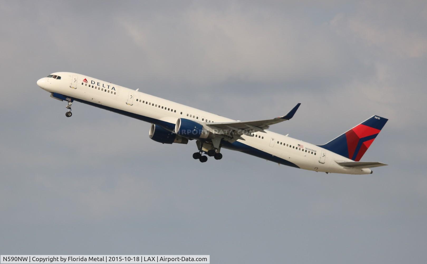 N590NW, 2003 Boeing 757-351 C/N 32990, Delta