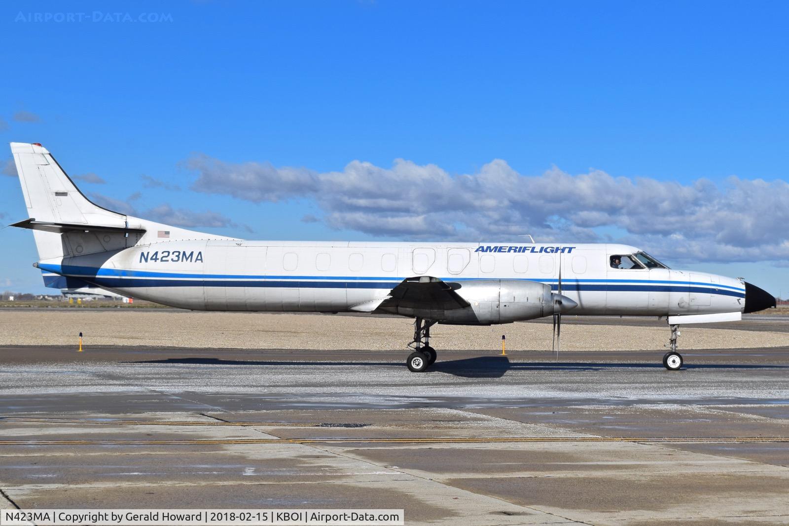 N423MA, 1986 Fairchild Swearingen SA-227AC Metro III C/N AC-636, Taxiing on Bravo for RWY 28L.