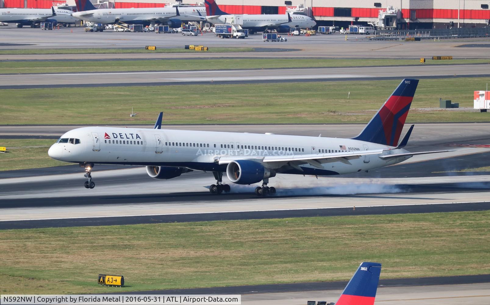 N592NW, 2003 Boeing 757-351 C/N 32992, Delta