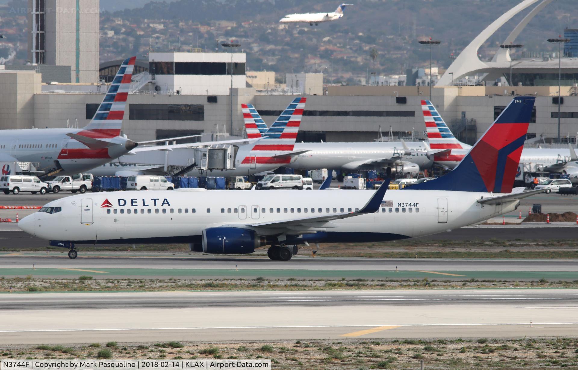 N3744F, 2001 Boeing 737-832 C/N 30837, Boeing 737-800