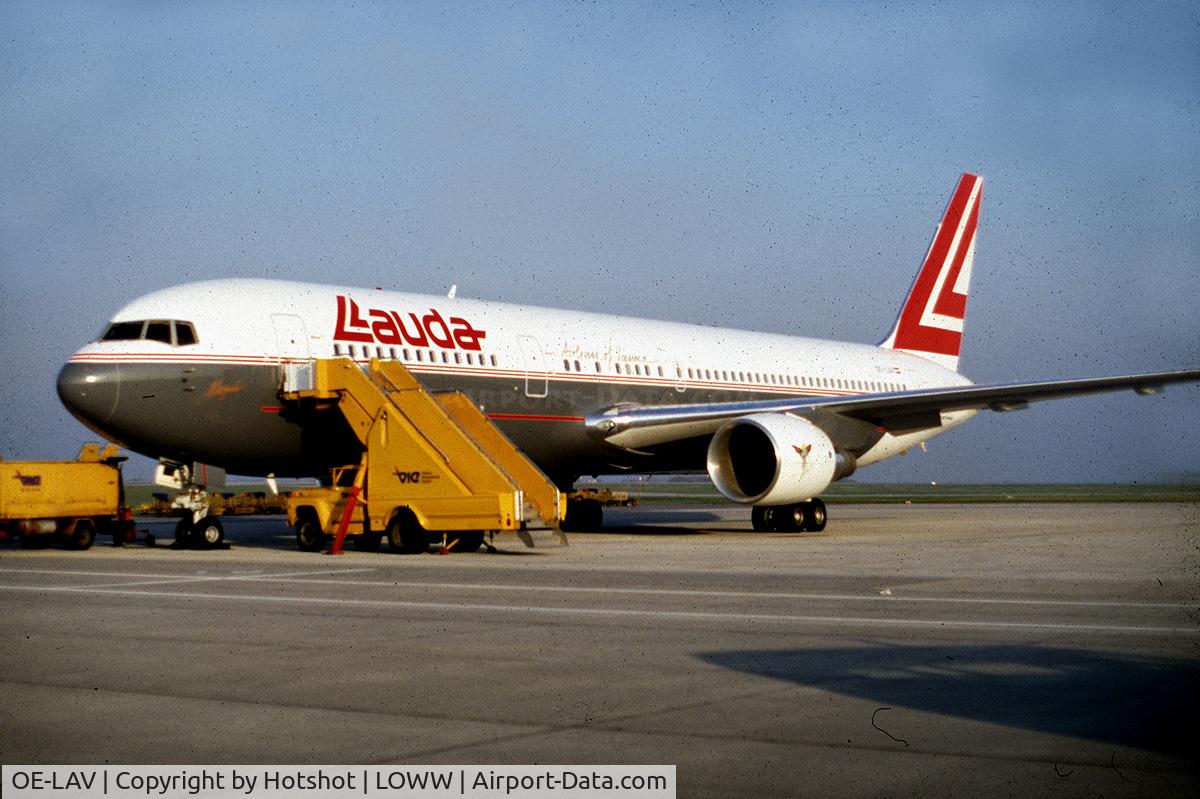 OE-LAV, 1989 Boeing 767-3Z9/ER C/N 24628, Before the tragedy