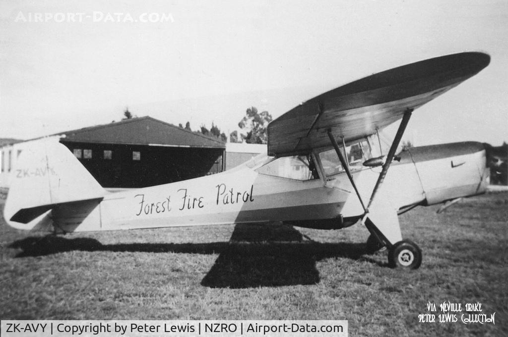 ZK-AVY, 1947 Auster J-5 Adventurer C/N 2802, James Aviation Ltd., Hamilton 1952