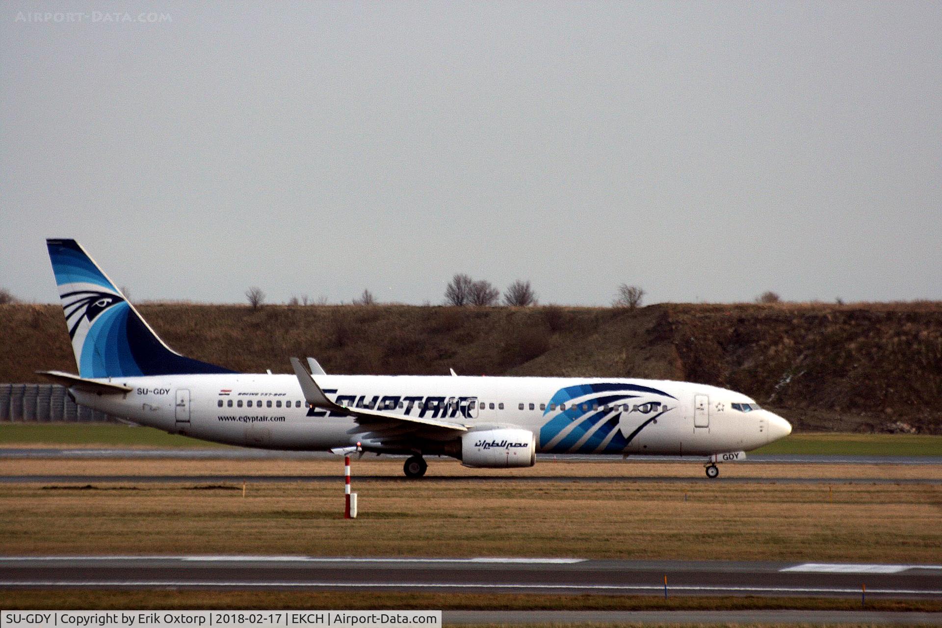 SU-GDY, 2010 Boeing 737-866 C/N 40758, SU-GDY taxing for take off rw 04R