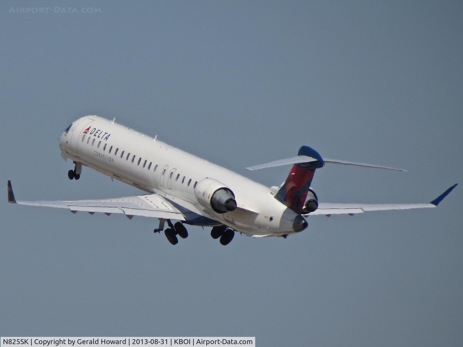 N825SK, 2008 Canadair CL-600-2D24 Regional Jet CRJ-900ER C/N 15212, Departing BOI.