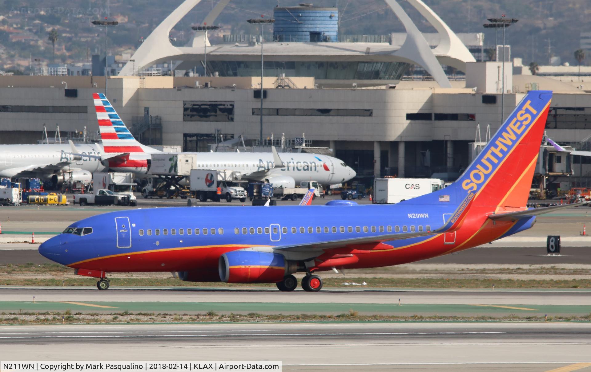 N211WN, 2005 Boeing 737-7H4 C/N 34163, Boeing 737-700