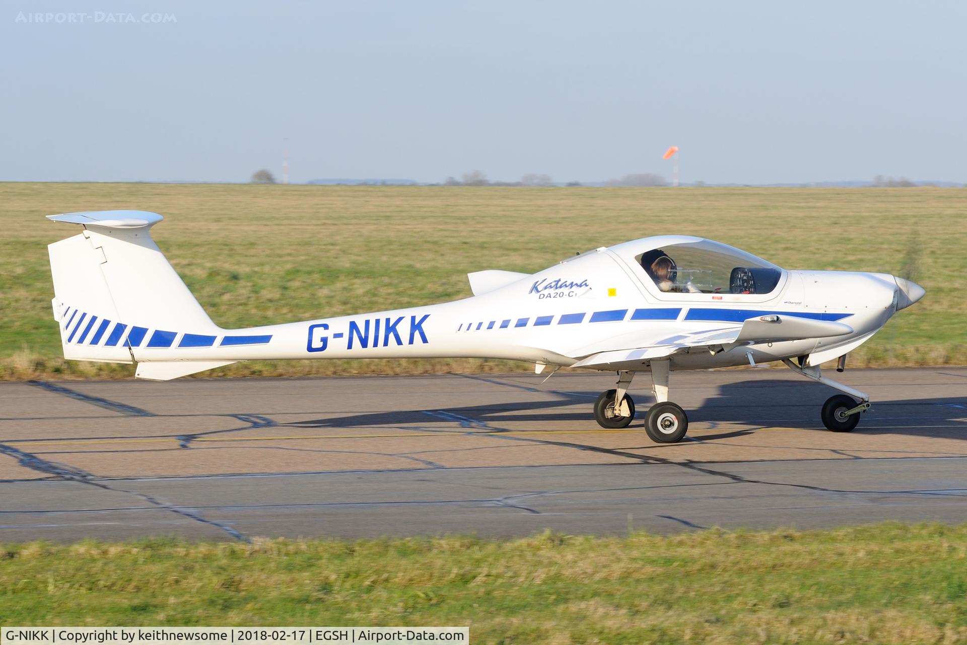 G-NIKK, 2000 Diamond DA-20C-1 Eclipse C/N C0109, Leaving Norwich.