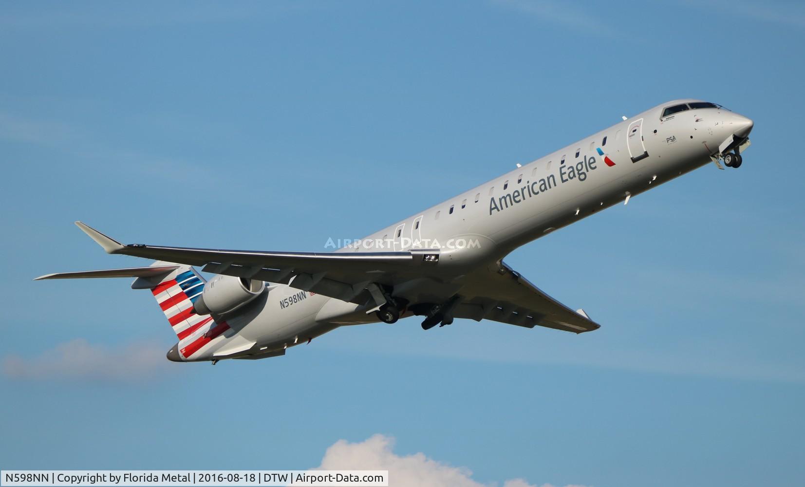 N598NN, 2016 Bombardier CRJ-900ER (CL-600-2D24) C/N 15413, American Eagle