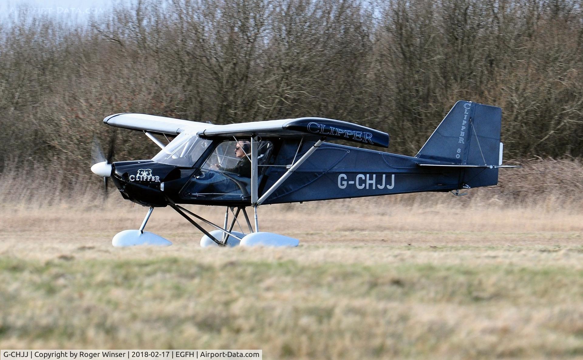 G-CHJJ, 2012 Medway Clipper-80 C/N 210712, Visiting Medway Clipper departing Runway 22.