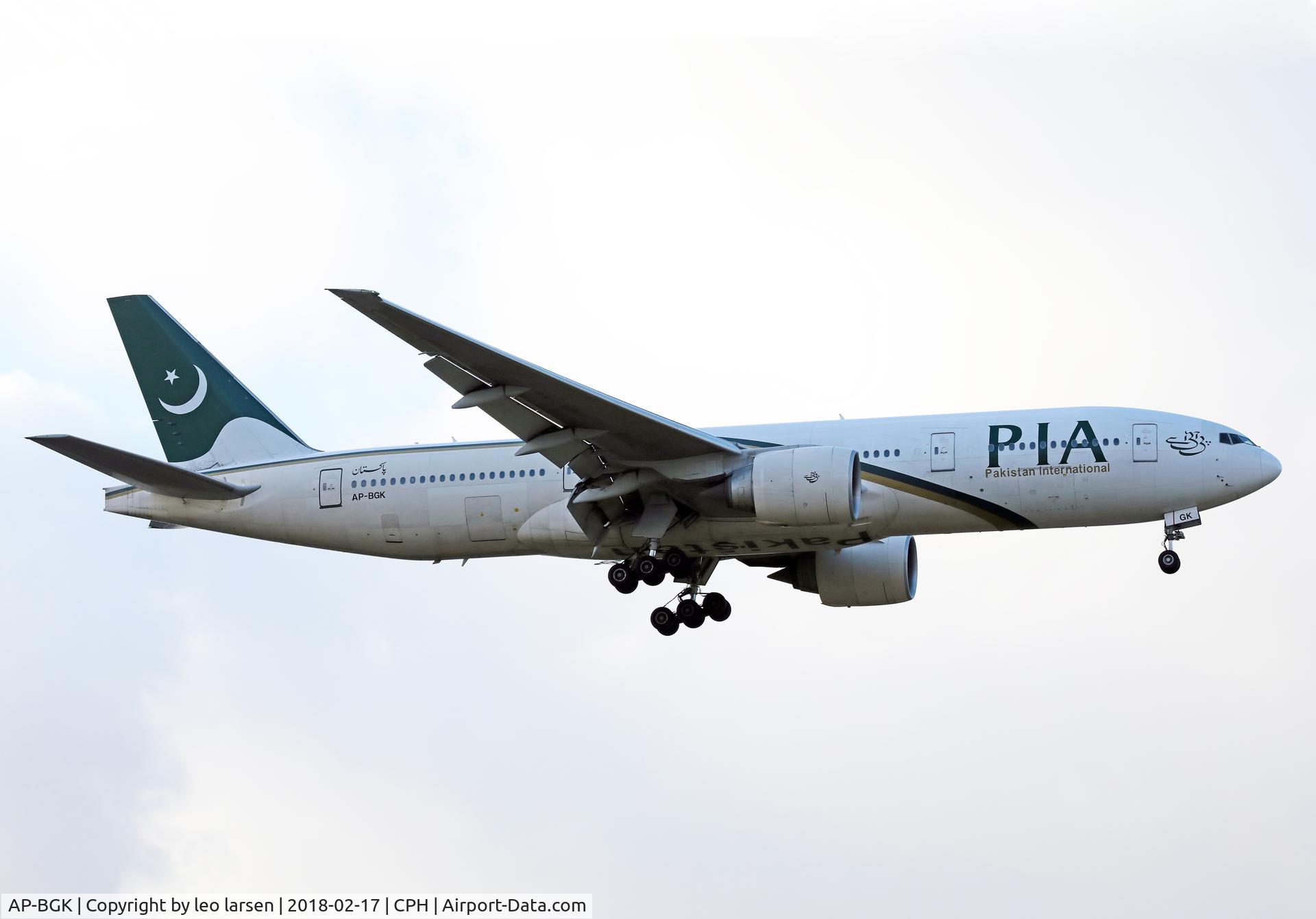 AP-BGK, 2004 Boeing 777-240/ER C/N 33776, Copenhagen 17.2.2018