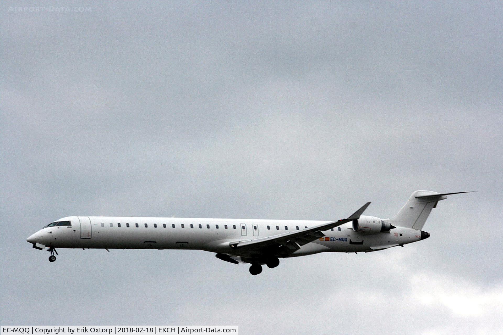 EC-MQQ, 2017 Bombardier CRJ-1000 (CL-600-2E25) C/N 19055, EC-MQQ landing rw 22L afrer a WRO-CPH flight for SAS.