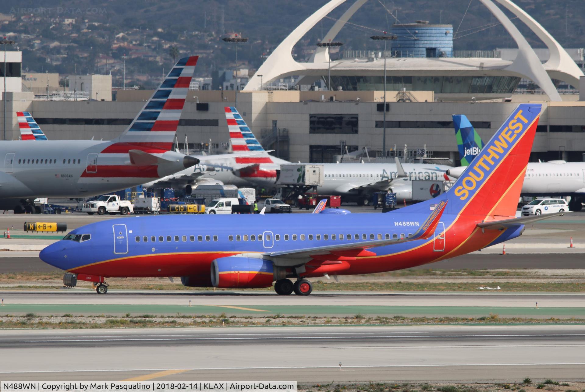 N488WN, 2004 Boeing 737-7H4 C/N 33853, Boeing 737-700