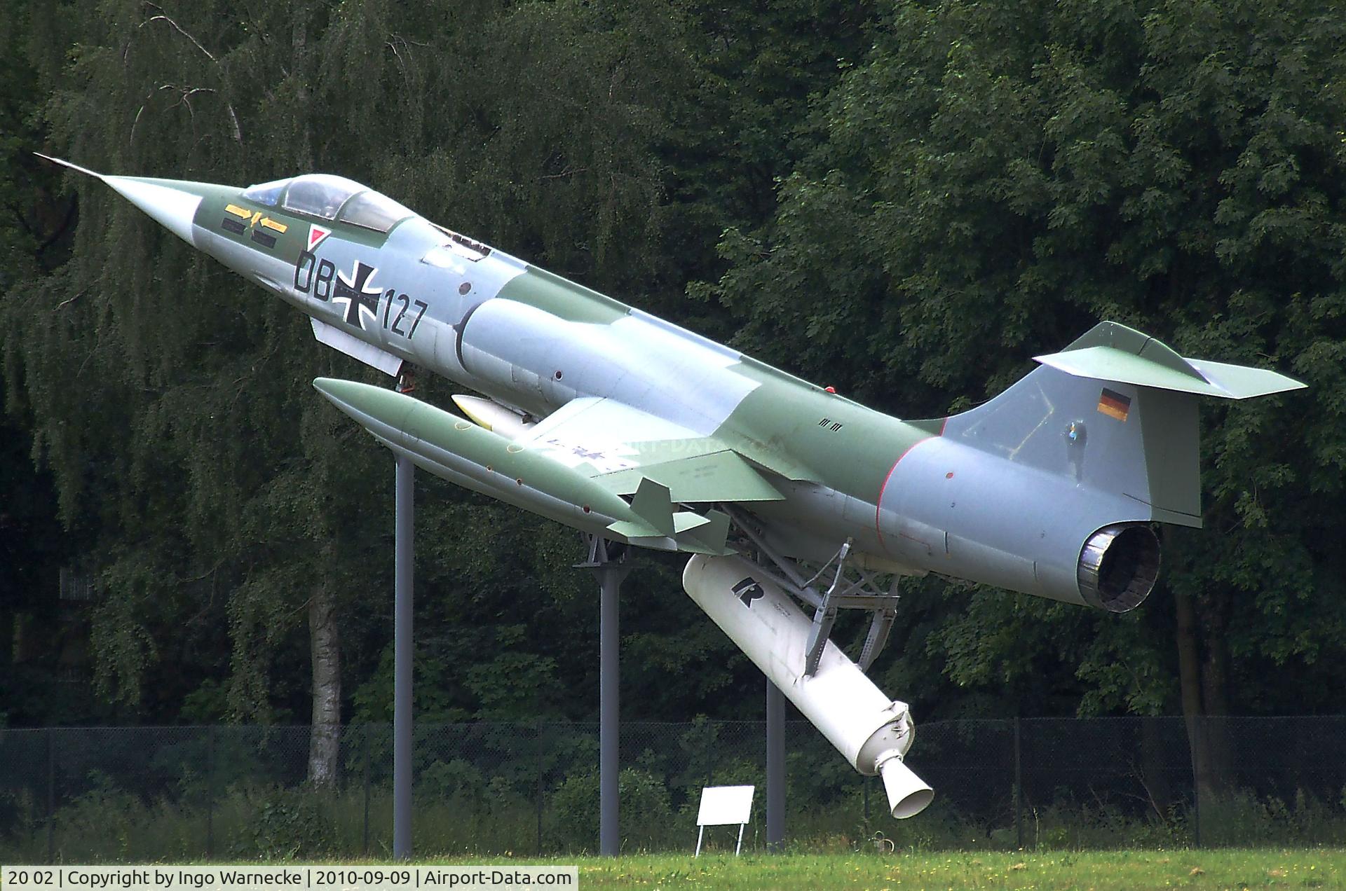 20 02, Lockheed F-104G Starfighter ZELL C/N 683-2002, Lockheed F-104G Starfighter with ZELL- (ZEro Length Launch) gear at the Luftwaffenmuseum, Berlin-Gatow