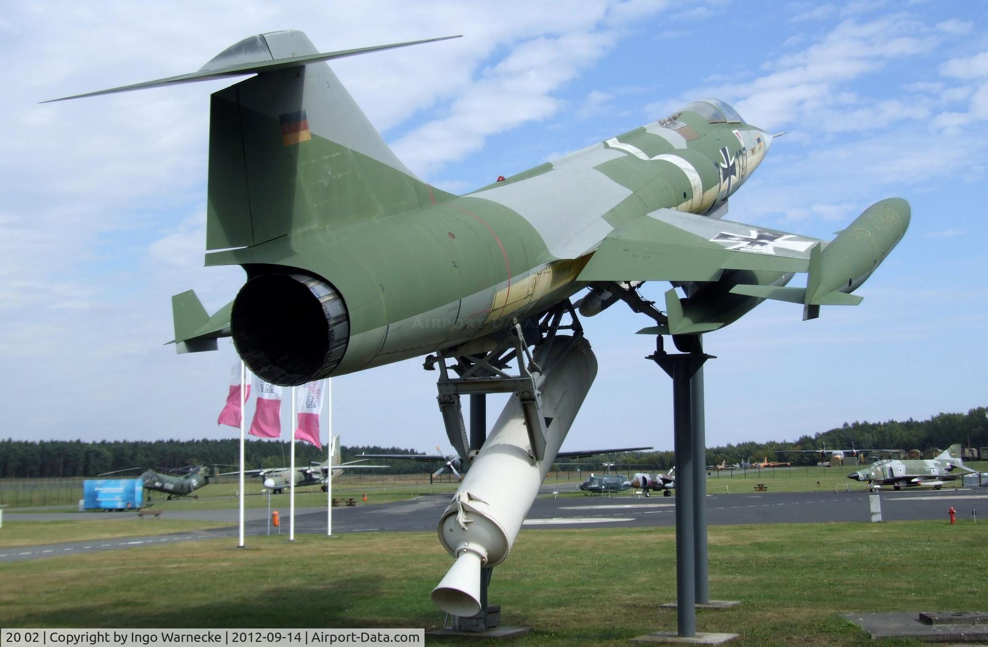 20 02, Lockheed F-104G Starfighter ZELL C/N 683-2002, Lockheed F-104G Starfighter with ZELL- (ZEro Length Launch) gear at the Luftwaffenmuseum, Berlin-Gatow