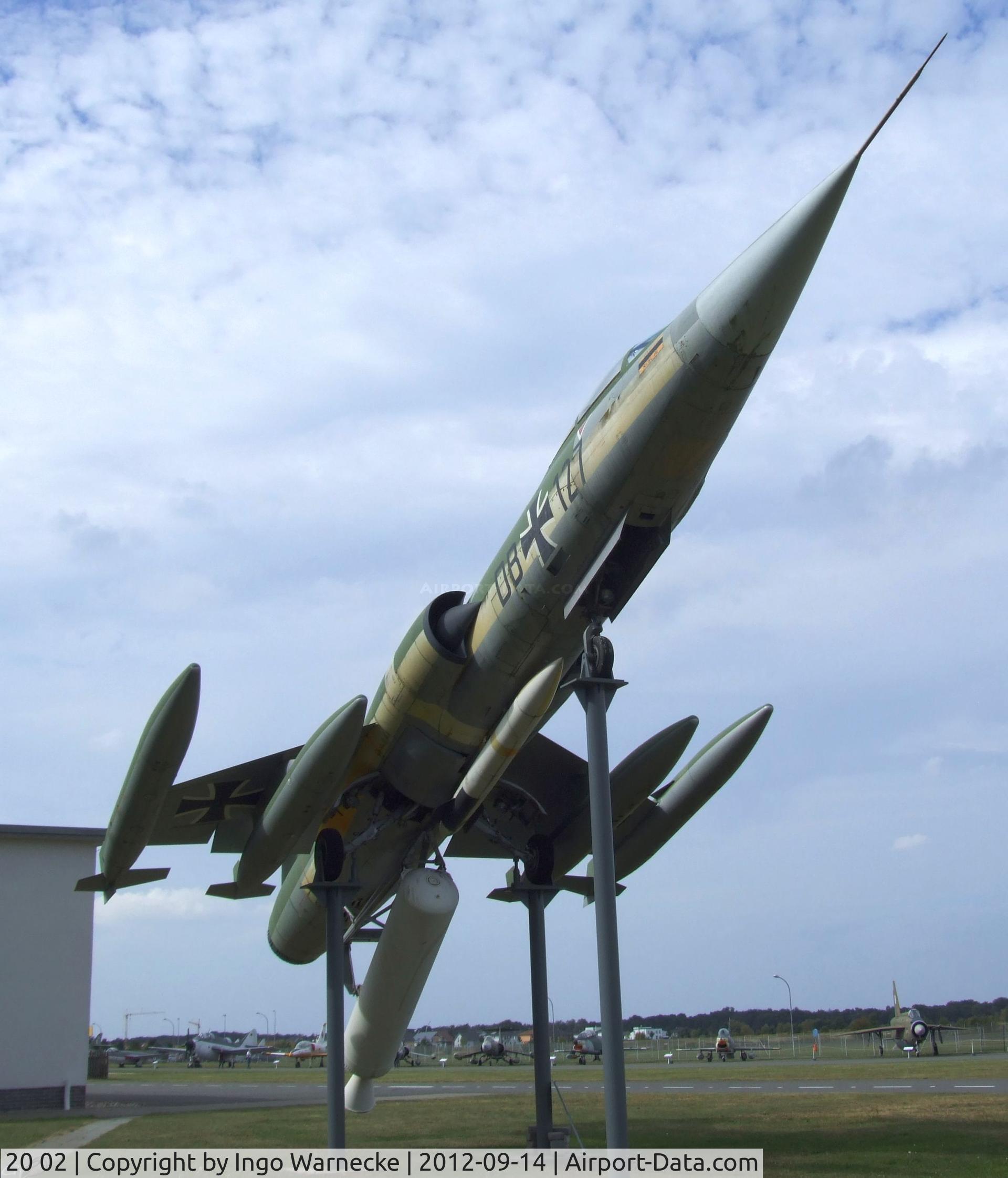 20 02, Lockheed F-104G Starfighter ZELL C/N 683-2002, Lockheed F-104G Starfighter with ZELL- (ZEro Length Launch) gear at the Luftwaffenmuseum, Berlin-Gatow