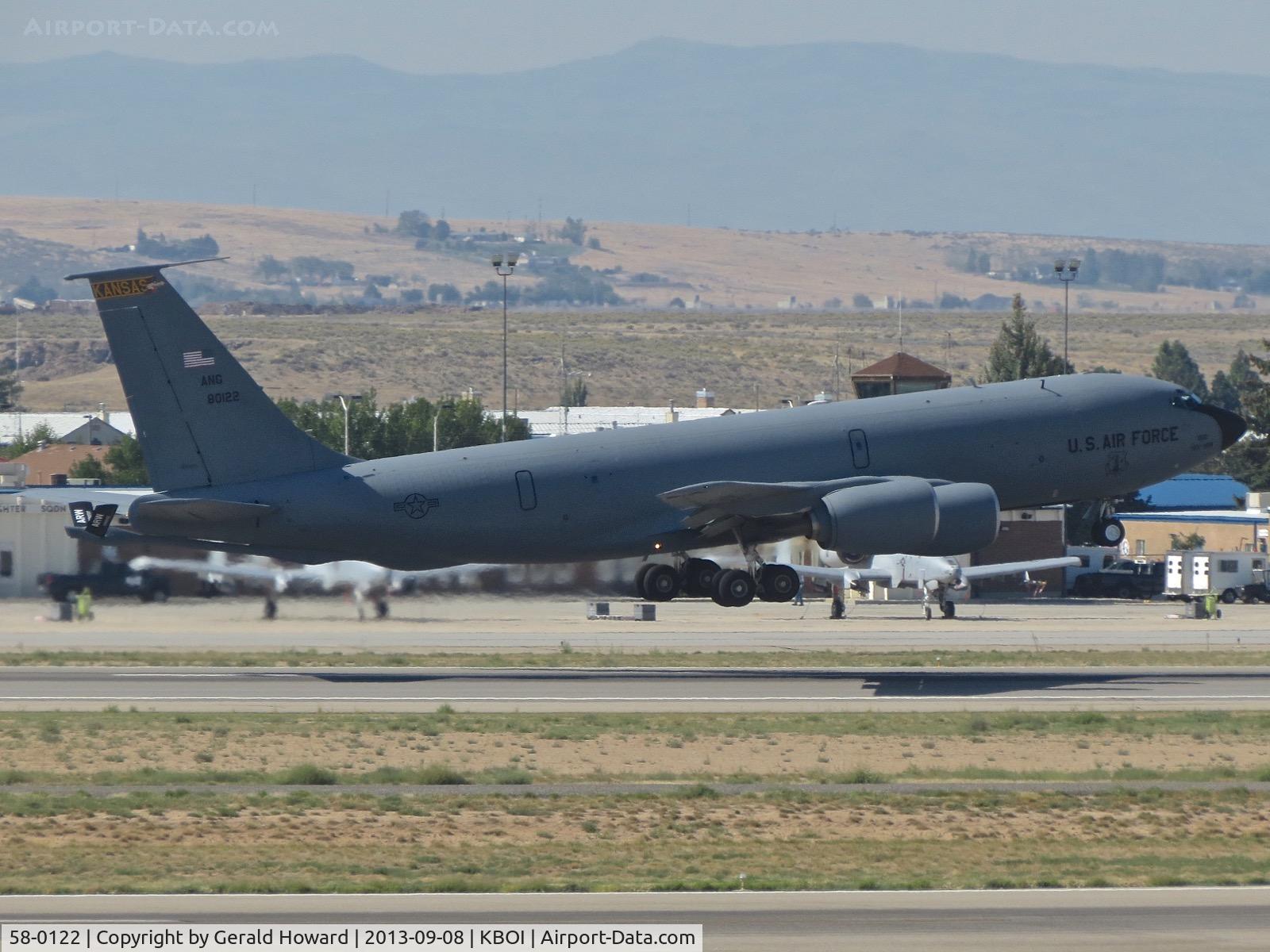 58-0122, 1958 Boeing KC-135R Stratotanker C/N 17867, Departing BOI.  190th ARW, Kansas ANG.