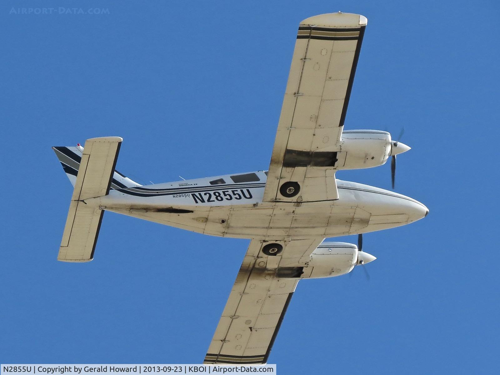 N2855U, 1979 Piper PA-34-200T Seneca II C/N 34-7970294, Missed approach for RWY 10R.