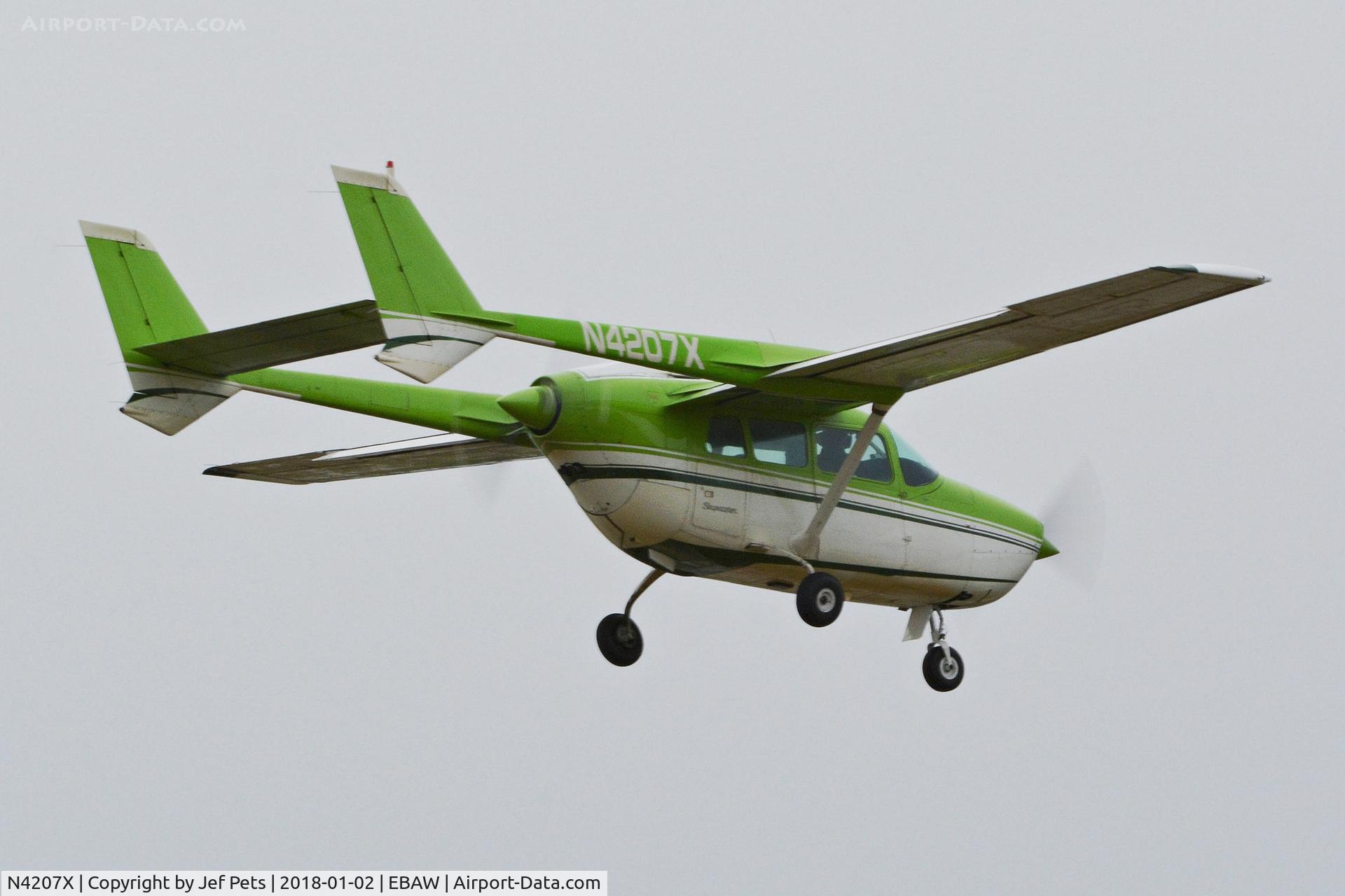 N4207X, Cessna 337 Super Skymaster C/N 337-0050, Landing at Antwerp.