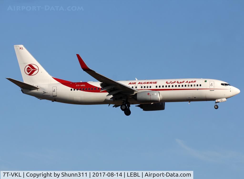 7T-VKL, 2015 Boeing 737-8D6 C/N 60748/5700, Landing rwy 25R