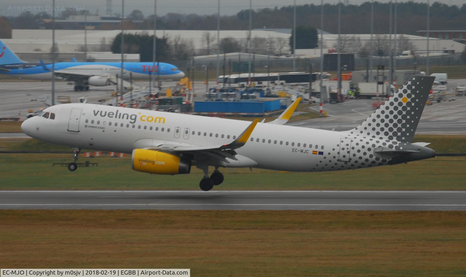EC-MJO, 2016 Bombardier CRJ-1000 (CL-600-2E25) C/N 19045, Taken from Freeport Carpark