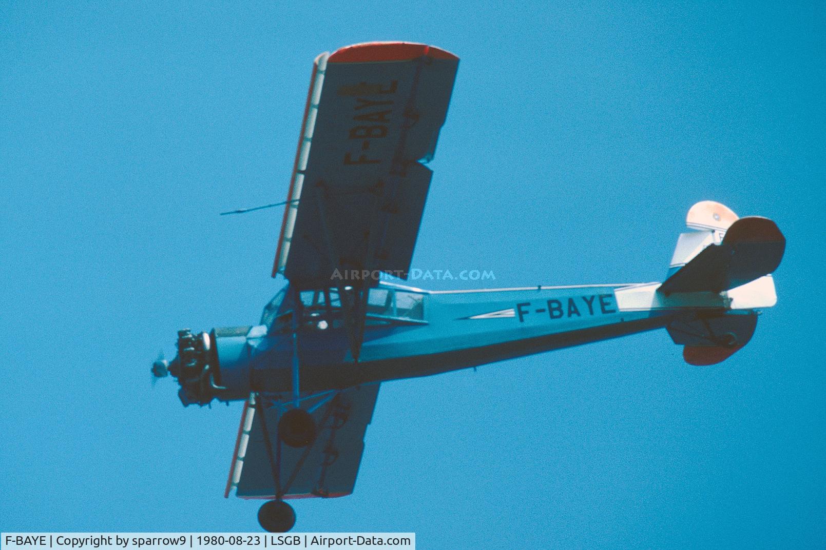 F-BAYE, 1959 Morane-Saulnier MS-505 Criquet C/N 752, Airshow Bex 1980.
Scanned from a slide.