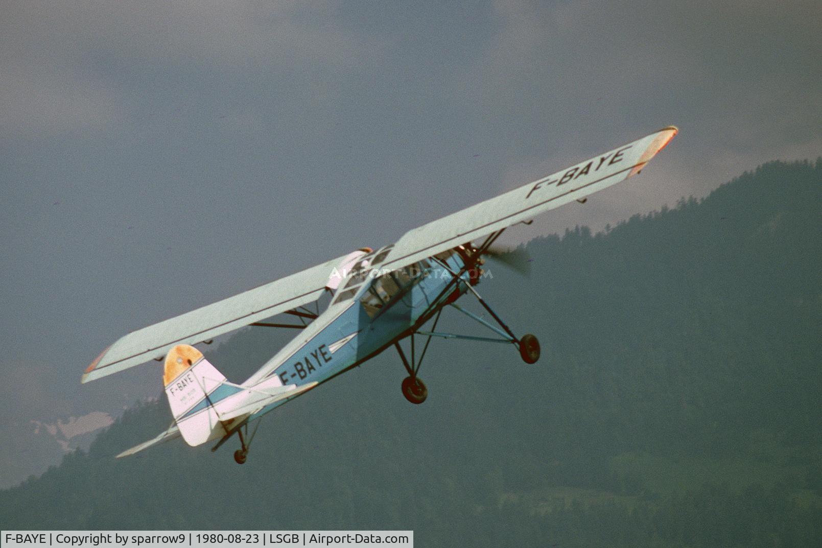 F-BAYE, 1959 Morane-Saulnier MS-505 Criquet C/N 752, Airshow Bex 1980.
Scanned from a slide.