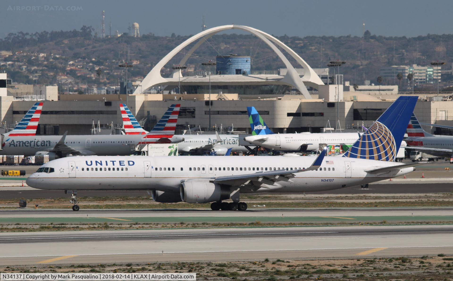 N34137, 1999 Boeing 757-224 C/N 30229, Boeing 757-200