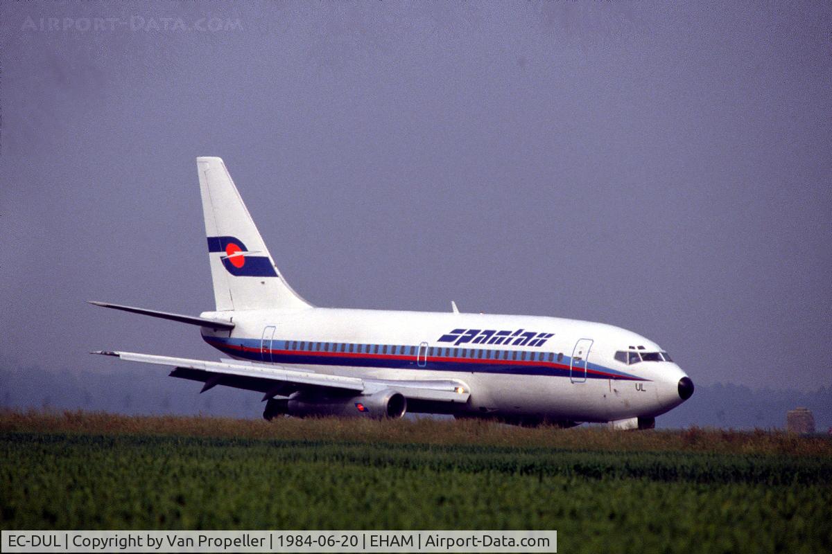 EC-DUL, 1980 Boeing 737-2T4 C/N 22369, Spantax Boeing 737-2T4 landing at Schiphol airport, the Netherlands, 1984