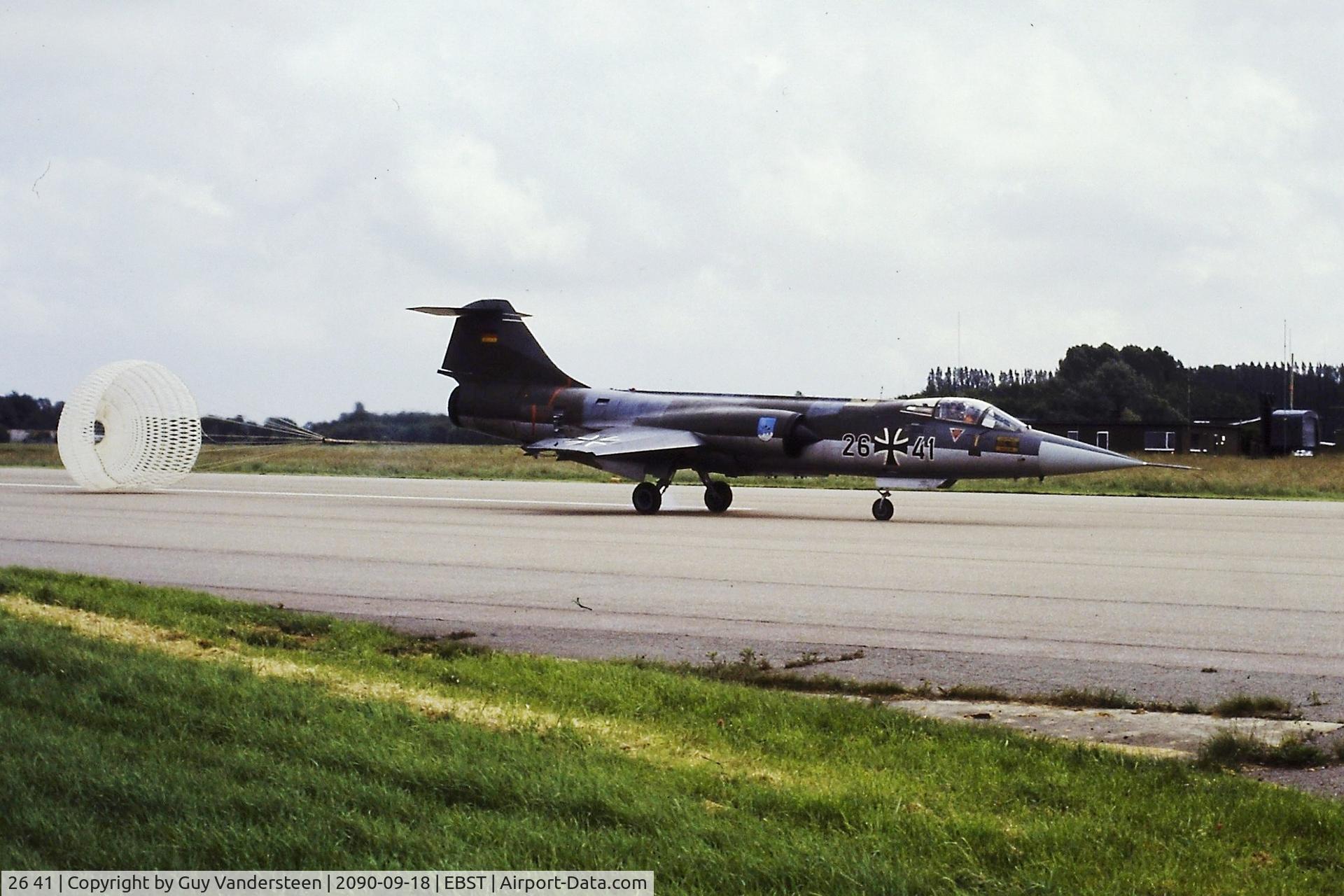 26 41, Lockheed (Fokker) F-104G Starfighter C/N 7301, F-104G landing @ EBST june 1987