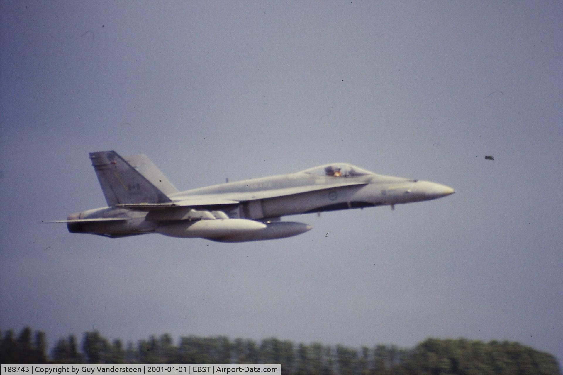 188743, McDonnell Douglas CF-188A Hornet C/N 0307, CAF CF-188 188743 @ EBST electronic warfare meeting 1986